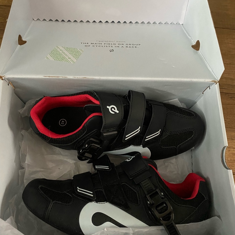 Peloton clip in cycling shoes